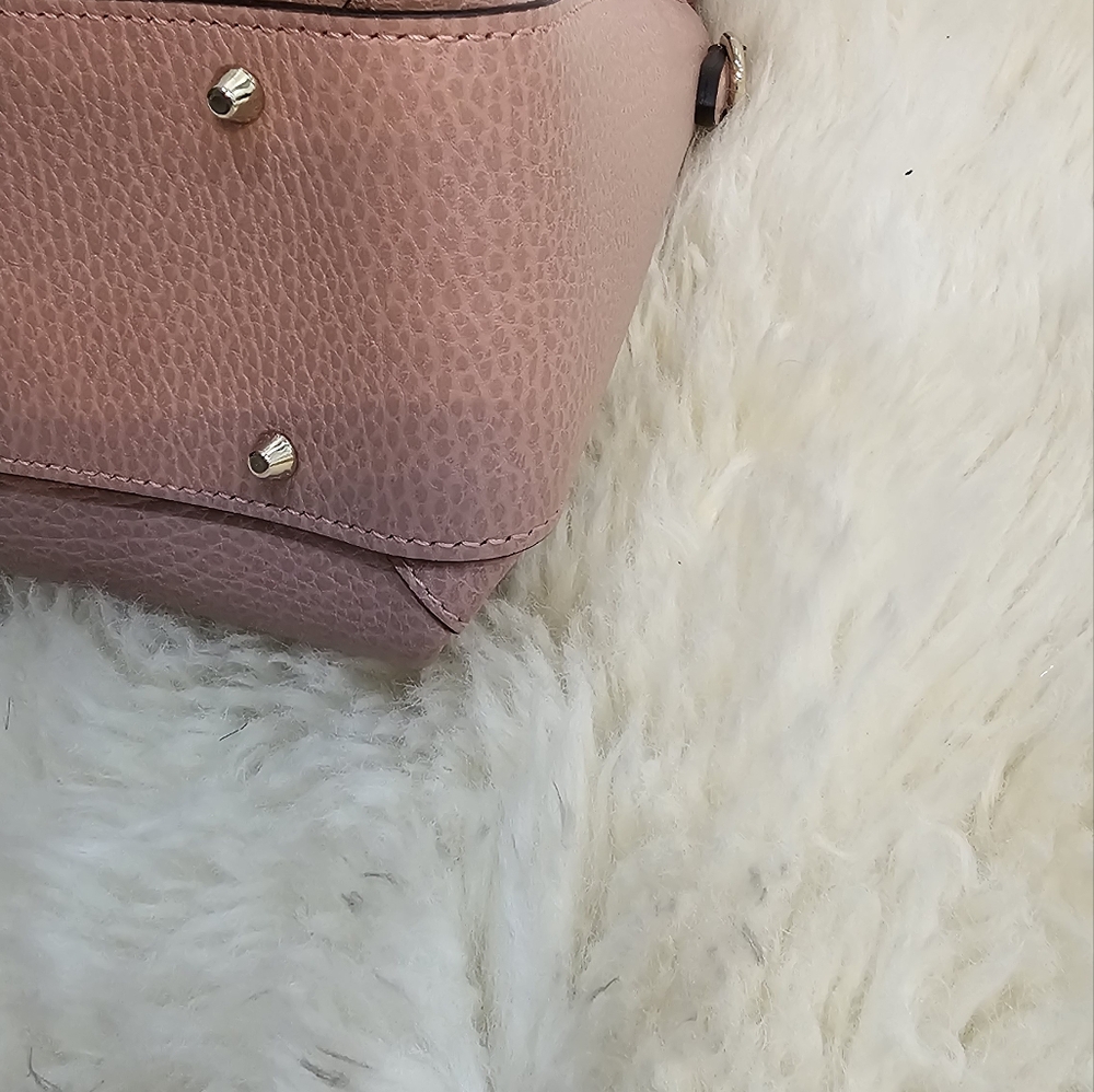 GUCCI  DOLLAR CALFSKIN INTERLOCKING G  TOTE_BEIGE_MEDIUM_ - Picture 13 of 17